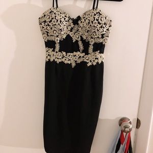 NEW Windsor black and gold body on dress